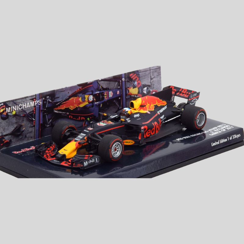Red Bull Racing Tag Hauer RB13 Ricciardo Chinese GP2017
